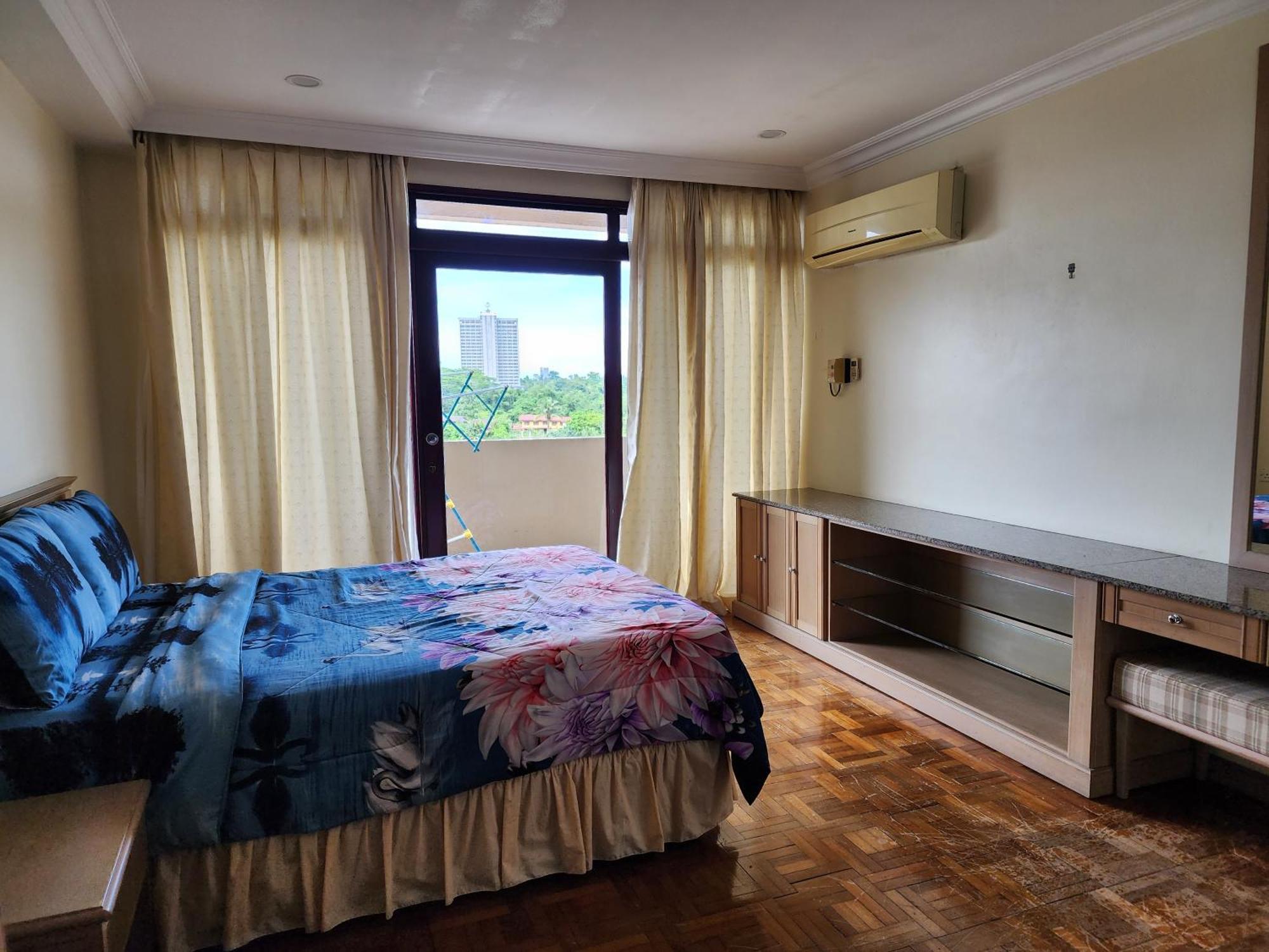 Riverbank Suites Kuching Waterfront Экстерьер фото